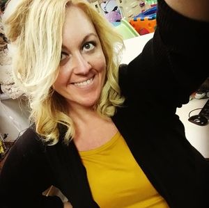 Meet your Posher, Abbie